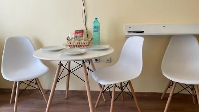 Afrodita I 108 Sunny *